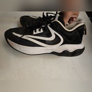 Nike Men's Black and White Sneakers